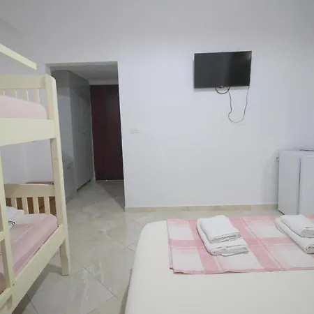 Andy Lägenhet Sarandë