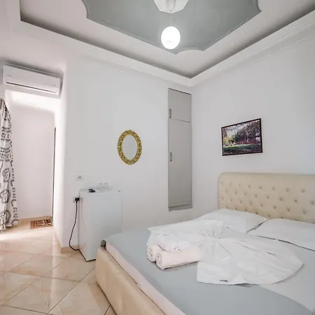 Appartamento Andy Sarandë