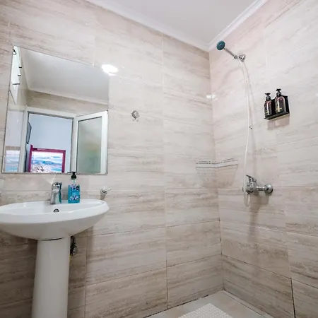Appartamento Andy Sarandë