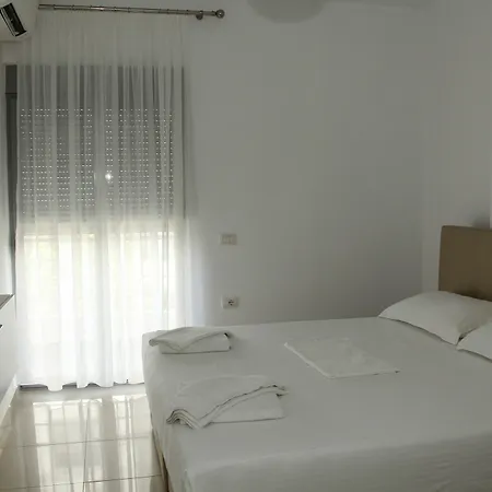 Andy Sarandë